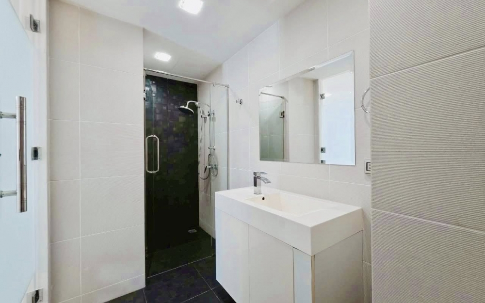 ขาย Club Royal Wongamat คลับ รอยัล วงศ์อมาตย์ 1 ห้องนอน วิวเมือง (2)