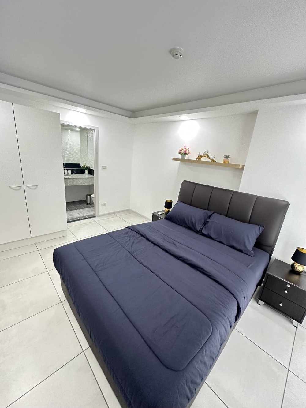 ขายพร้อมผู้เช่า Siam Oriental Tropical Garden Pratumnak สยาม โอเรียลทัล ทรอปิคอล การ์เด้น พระตำหนัก 1 ห้องนอน วิวสระ (2)