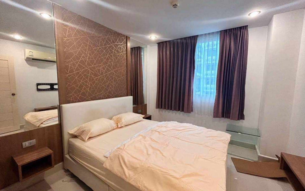 ปล่อยเช่ารายปี Amazon Jomtien อเมซอน จอมเทียน 1 ห้องนอน ชั้น 4 วิวสระ