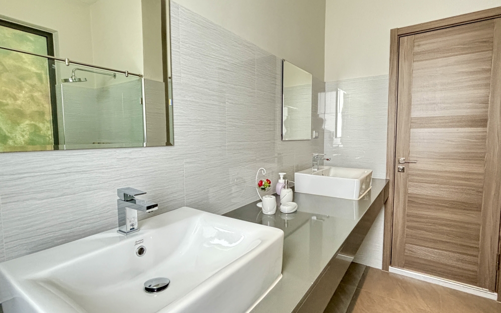 ขาย Pool Villa 2 ชั้น 4 ห้องนอน 4 ห้องน้ำ Palm Lakeside Villas ปาล์ม เลคไซด์ วิลล่า (1)