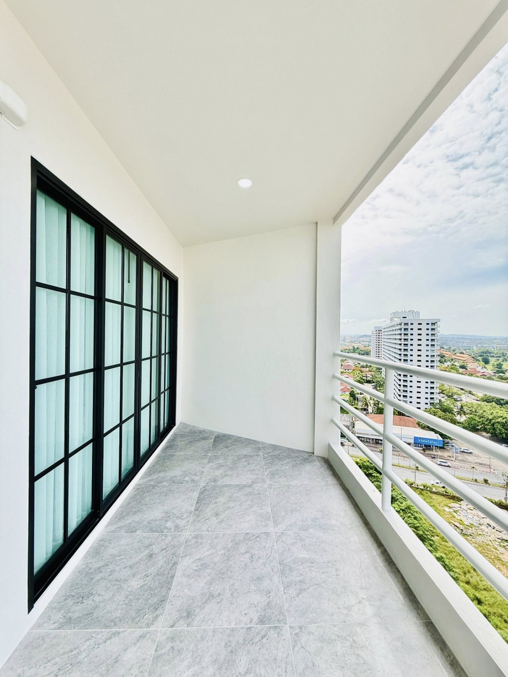 ขาย View Talay 5 Jomtien วิวทะเล 5 จอมเทียน 1 ห้องนอน วิวทะเล (2)