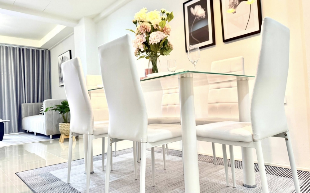 ขายทาวน์เฮ้าส์ 2 ชั้น 2 ห้องนอน 2 ห้องน้ำ ถนนสุขุมวิท (2)