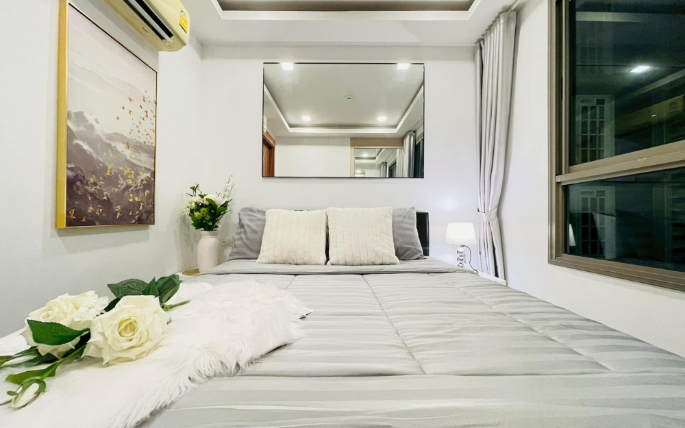 ขาย Arcadia Beach Resort Pattaya อะคาเดีย บีช รีสอร์ท พัทยา 1 ห้องนอน วิวสระ (2)