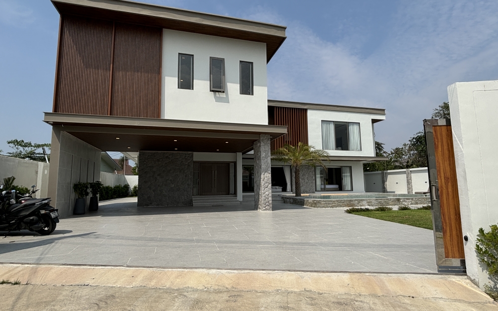 ขาย Pool Villa 2 ชั้น 7 ห้องนอน 8 ห้องน้ำ ห้วยใหญ่ (2)
