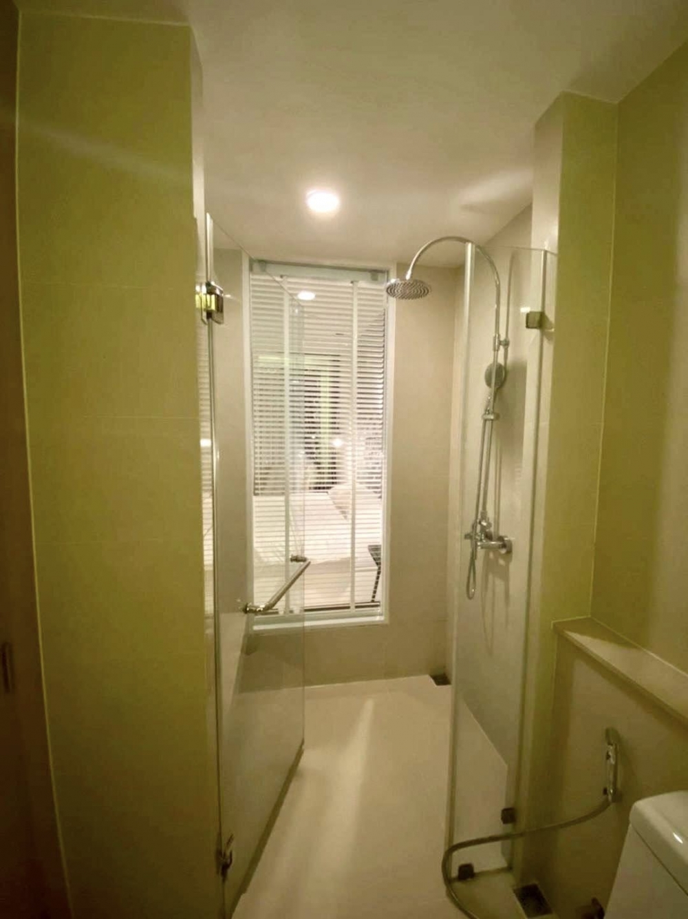 ขายพร้อมผู้เช่า Riviera Wongamat ริเวียร่า วงศ์อมาตย์ Studio วิวเมือง (3)