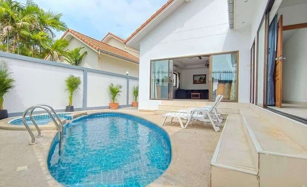 ให้เช่าพูลวิลล่า 3 ห้องนอน จอมเทียน