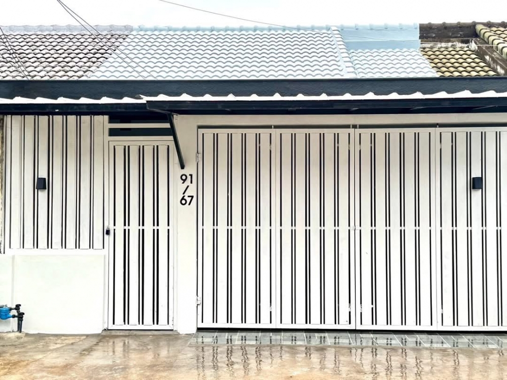 ขาย ทาวน์เฮ้าส์ 2 ห้องนอน 1 ห้องน้ำ เขาน้อย