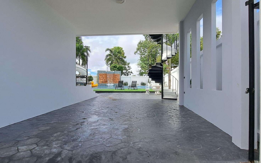 ขายพร้อมผู้เช่าบ้าน Pool Villa นาจอมเทียน 6 ห้องนอน 5 ห้องน้ำ (2)