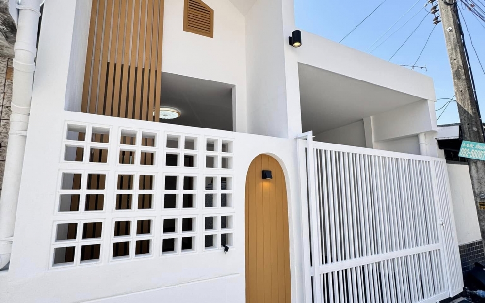 ขายทาวน์โฮม 2 ห้องนอน 1 ห้องน้ำ พัทยาติดสุขุมวิท (2)