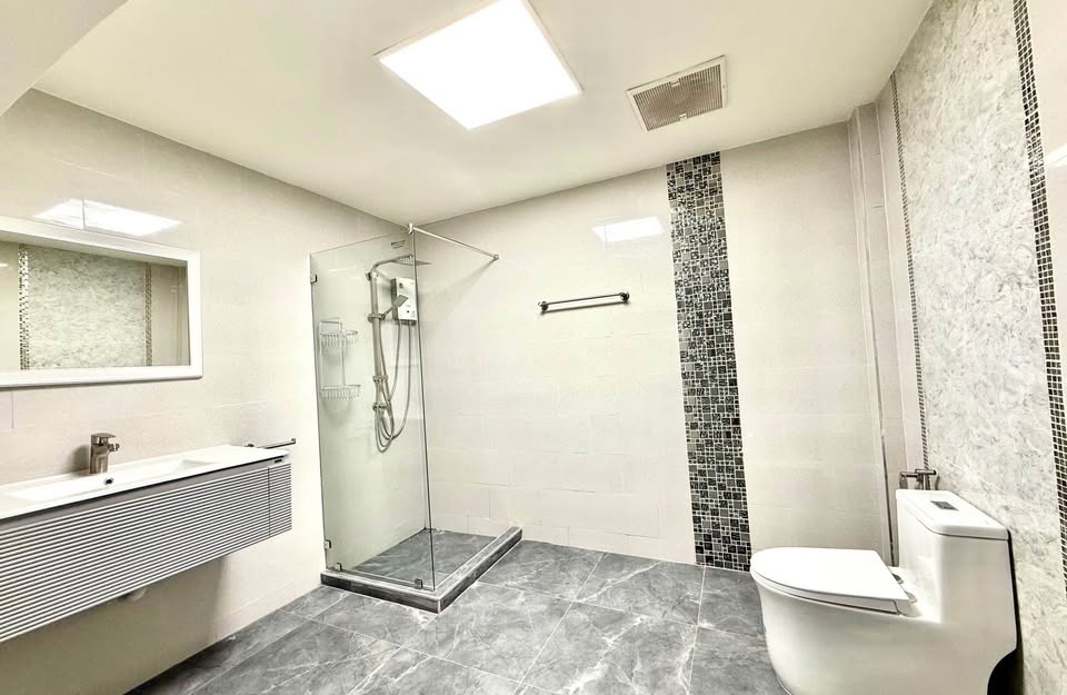 ขาย Pool Villa 4 ห้องนอน 2 ห้องน้ำ หมู่บ้านวันทนา ซอยมาบตาโต (3)