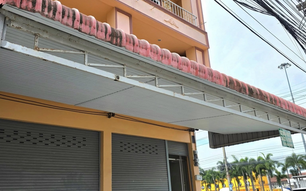 ขายอาคารพาณิชย์ 4 ชั้น 9 ห้องนอน 10 ห้องน้ำ ซอยปูเป็น จอมเทียน (2)