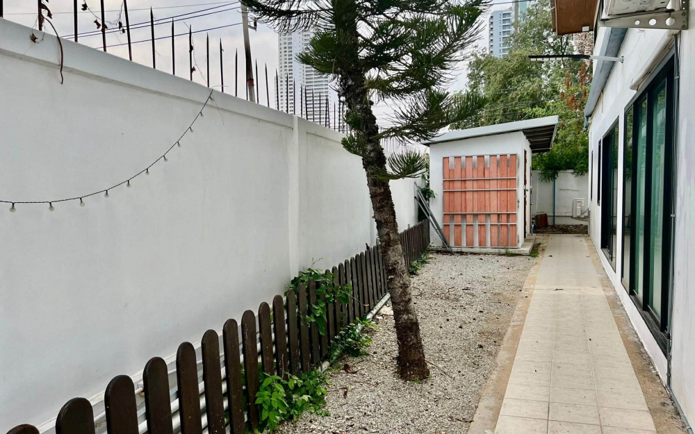 ให้เช่า พูลวิลล่า 5 ห้องนอน ชัยพฤกษ์ จอมเทียน