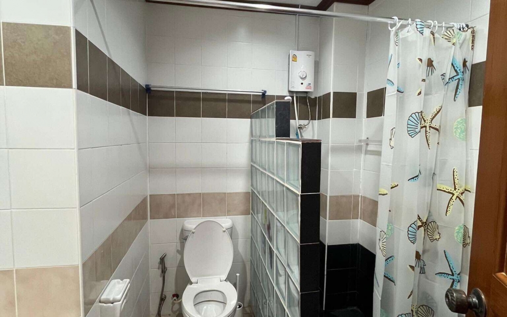 ปล่อยเช่ารายปี Rim Haad Condo Jomtien ริมหาด คอนโด จอมเทียน 1 ห้องนอน ชั้น 15 วิวทะเล