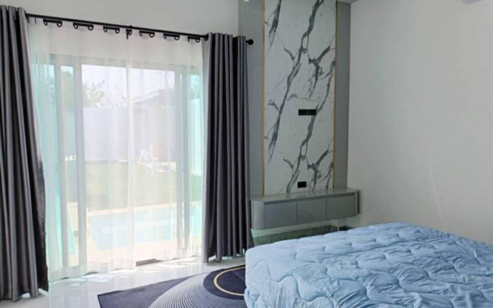 ให้เช่าพูลวิลล่า 4 ห้องนอน 4 ห้องน้ำ พรประภานิมิต พัทยา