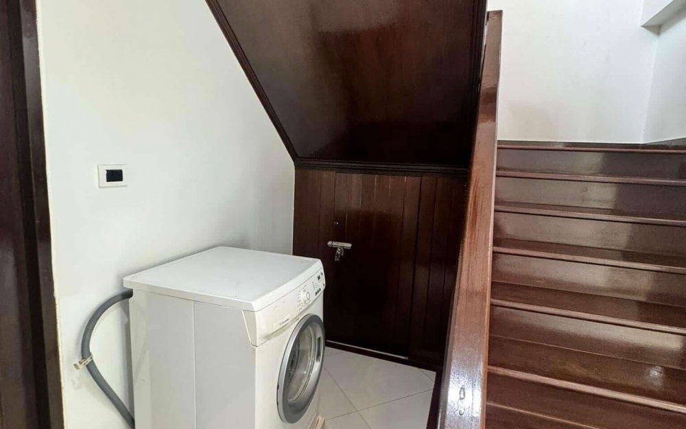 ปล่อยเช่ารายปี บ้าน Pool Villa 2 ชั้น พัทยาเหนือ 4 ห้องนอน 4 ห้องน้ำ