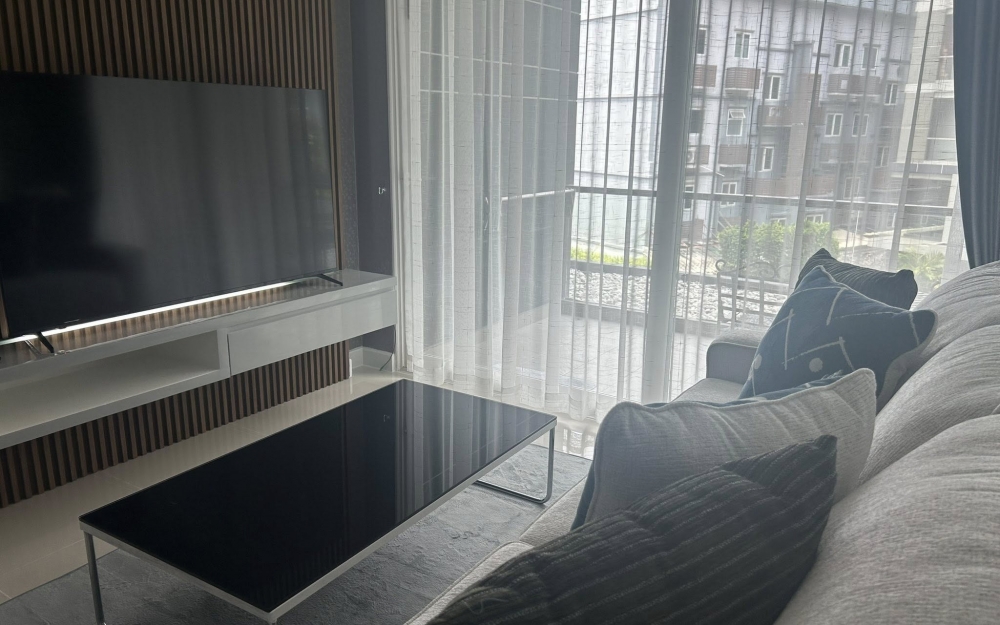 ให้เช่า Apus Condominium เอปัส คอนโดมิเนียม 1 ห้องนอน วิวสระ