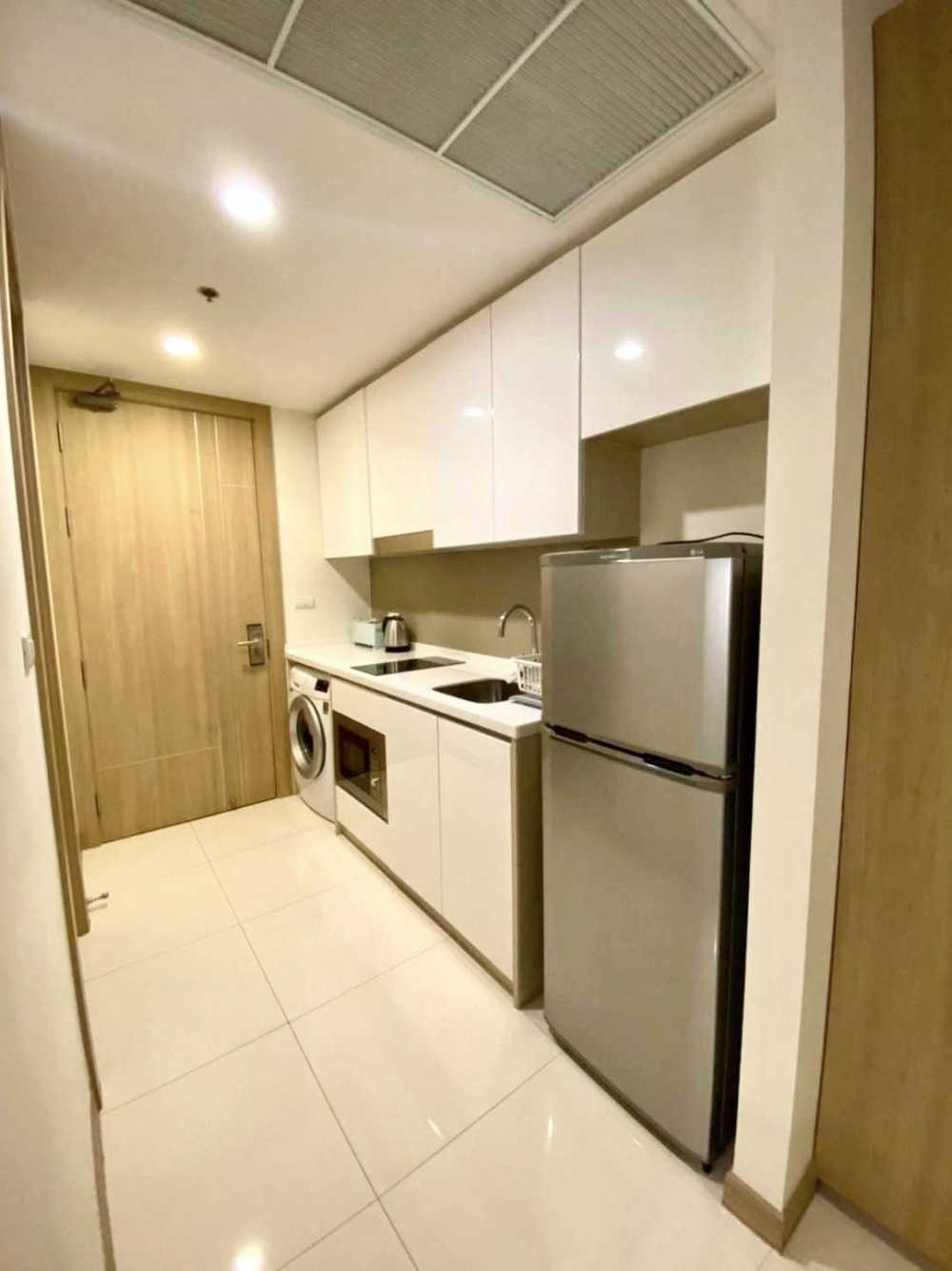 ขายพร้อมผู้เช่า Riviera Wongamat ริเวียร่า วงศ์อมาตย์ Studio วิวเมือง (3)