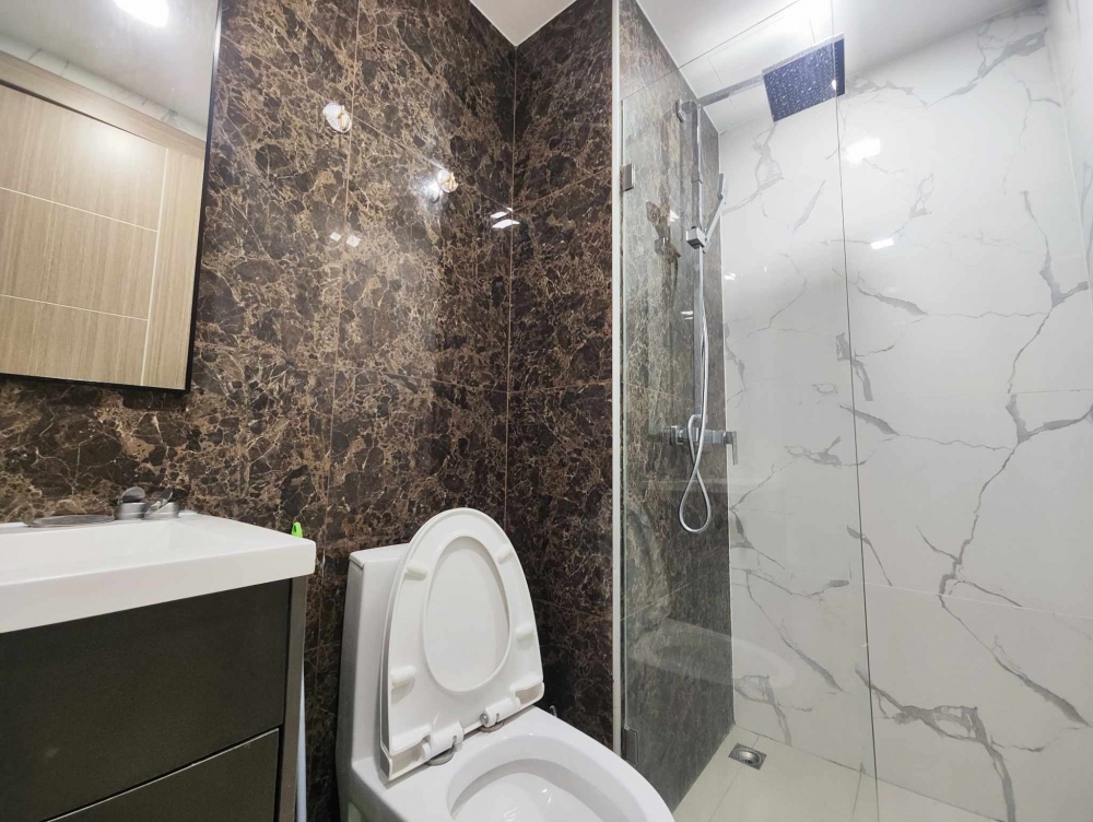 ขาย Arcadia Beach Continental Thappraya อะคาเดีย บีช คอนติเนนทอล ทัพพระยา 1 ห้องนอน วิวสระ (2)