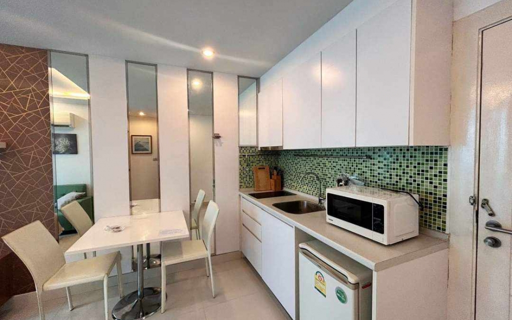 ปล่อยเช่ารายปี Amazon Jomtien อเมซอน จอมเทียน 1 ห้องนอน ชั้น 4 วิวสระ