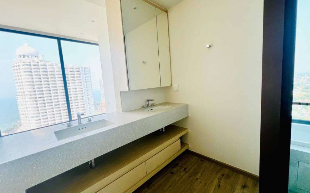 ขาย Arom Wongamat อารมณ์ วงศ์อมาตย์ 2 ห้องนอน  2 ห้องน้ำ วิวทะเล (3)