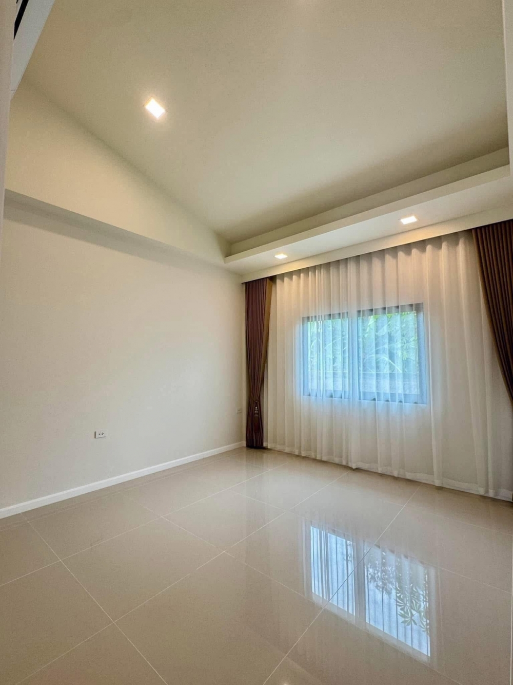 ขาย Pool Villa 4 ห้องนอน 3 ห้องน้ำ ห้วยใหญ่ (2)