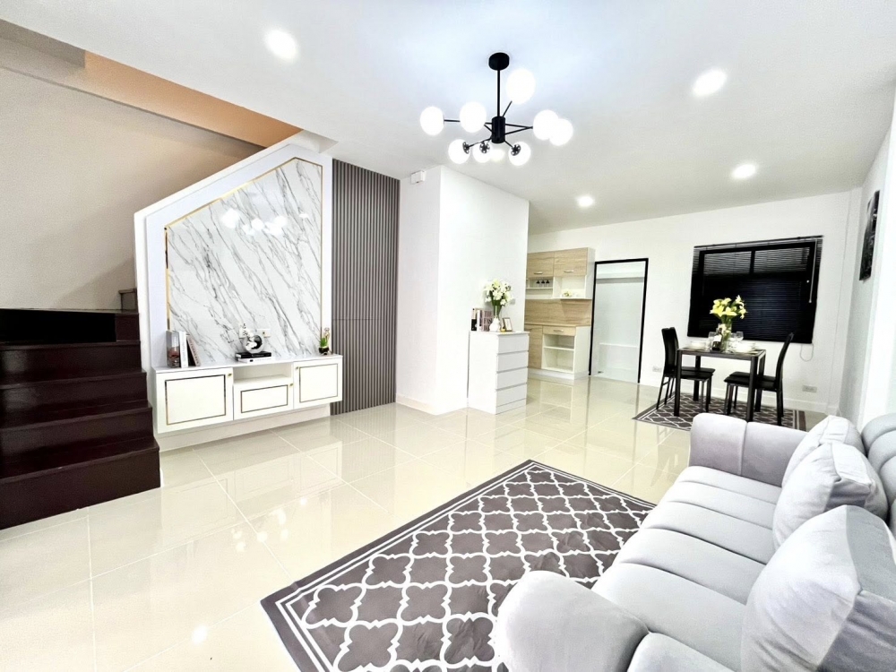 ขาย Town Home 2 ชั้น 3 ห้องนอน 3 ห้องน้ำ เนินพลับหวาน (2)