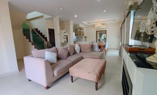 ให้เช่าพูลวิลล่า 3 ห้องนอน บ้านอำเภอ