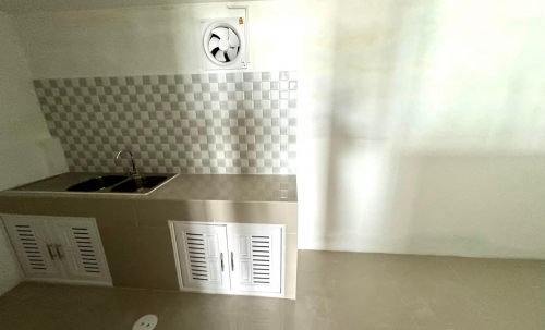 ขายทาวน์โฮม 2 ชั้น 3 ห้องนอน 2 ห้องน้ำ ซ.สยามคันทรีคลับ ใกล้ตลาดไร่วนาสินธ์ ติดเจ้าของ