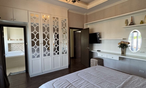 ให้เช่าพูลวิลล่า 3 ห้องนอน บ้านอำเภอ