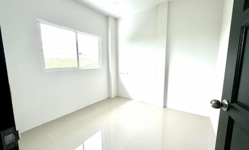 ขายทาวน์โฮม 2 ชั้น 3 ห้องนอน 2 ห้องน้ำ ซ.สยามคันทรีคลับ ใกล้ตลาดไร่วนาสินธ์ ติดเจ้าของ