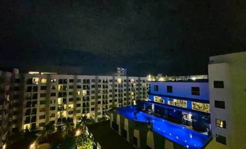 ขาย Arcadia Beach Resort Pattaya อะคาเดีย บีช รีสอร์ท พัทยา 1 ห้องนอน วิวสระ (2)