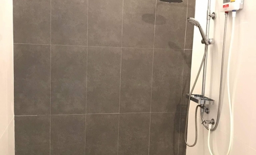 ขายพร้อมผู้เช่าบ้าน Pool Villa 3 ห้องนอน 2 ห้องน้ำ ใกล้โรงเรียนนานาชาติรีเจนท์ หนองปลาไหล (2)