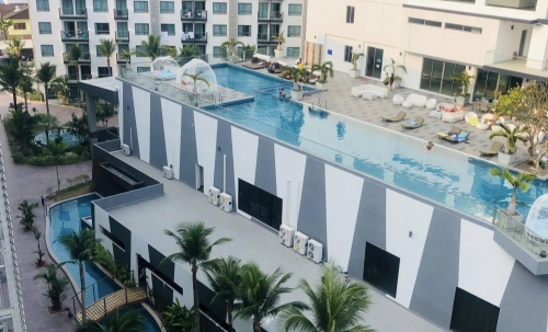 ขาย Arcadia Beach Resort Pattaya อะคาเดีย บีช รีสอร์ท พัทยา 1 ห้องนอน วิวสระ (2)