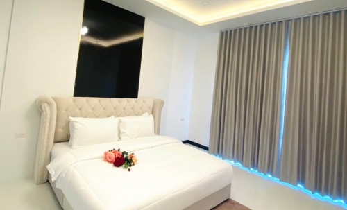 ให้เช่า Pool Villa 2 ชั้น 4 ห้องนอน 5 ห้องน้ำ ซอยสยาม