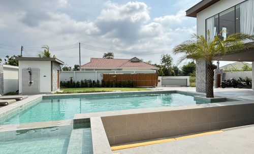 ขาย Pool Villa 2 ชั้น 7 ห้องนอน 8 ห้องน้ำ ห้วยใหญ่ (2)