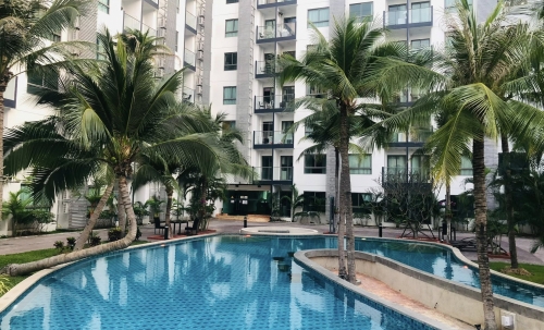 ขาย Arcadia Beach Resort Pattaya อะคาเดีย บีช รีสอร์ท พัทยา 1 ห้องนอน วิวสระ (2)