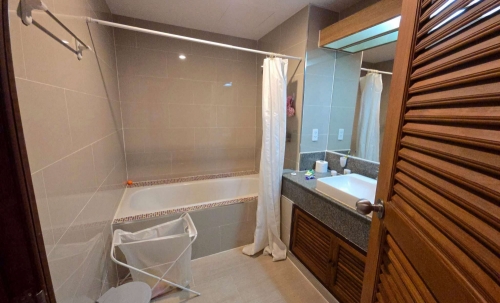 ให้เช่า Goldensand Beachside Condominium 3 ห้องนอน จอมเทียน