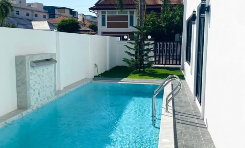 ให้เช่า Pool Villa 2 ชั้น 4 ห้องนอน 5 ห้องน้ำ ซอยสยาม