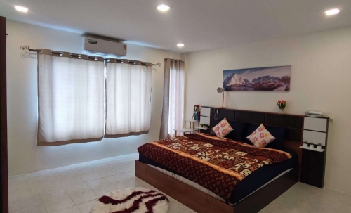 ให้เช่าทาวน์เฮ้าส์ 2 ห้องนอน ซอยบุญสัมพันธ์