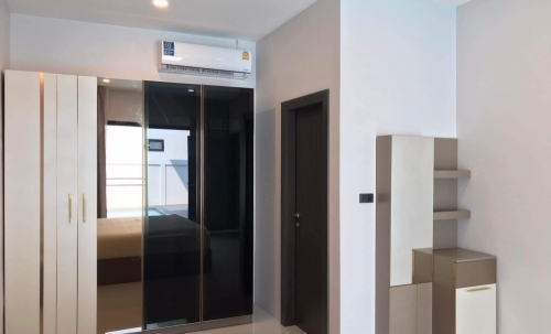 ขายพร้อมผู้เช่าบ้าน Pool Villa 3 ห้องนอน 2 ห้องน้ำ ใกล้โรงเรียนนานาชาติรีเจนท์ หนองปลาไหล (2)