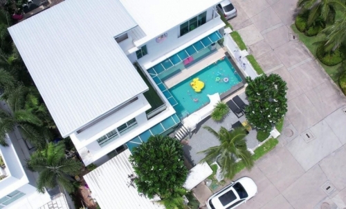 ให้เช่า Pool Villa 2 ชั้น 5 ห้องนอน 5 ห้องน้ำ จอมเทียน