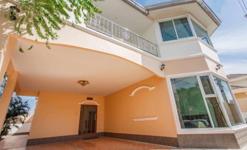 ปล่อยเช่าบ้าน Pool Villa สำหรับทำธุรกิจ 6 ห้องนอน 7 ห้องน้ำ พัทยากลาง