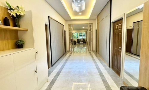 ให้เช่าพูลวิลล่า 6 ห้องนอน ห้วยใหญ่