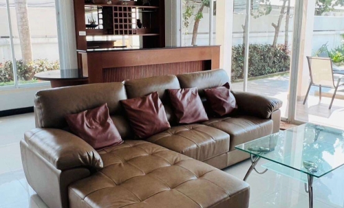 ปล่อยเช่าบ้าน Pool Villa ติดทะเล พัทยาเหนือ 4 ห้องนอน 5 ห้องน้ำ