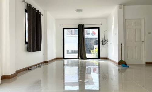 ขายบ้านแฝด 2 ชั้น 3 ห้องนอน 3 ห้องน้ำ บึงวรกิจ (1)