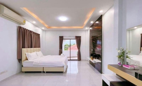 ขาย บ้าน Pool Villa ในหมู่บ้าน Royal View Village (3)
