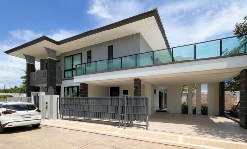 ขายบ้าน Pool Villa 4 ห้องนอน 5 ห้องน้ำ หนองปลาไหล ใกล้โรงเรียนนานาชาติรีเจนท์ ติดเจ้าของ (3)