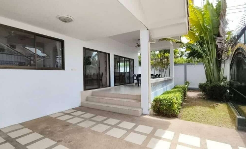 ให้เช่าพูลวิลล่า 3 ห้องนอน จอมเทียน