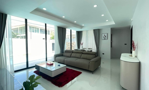 ให้เช่าพูลวิลล่า 3 ห้องนอน หนองปลาไหล