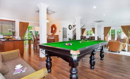 ให้เช่าพูลวิลล่า 4 ห้องนอน จอมเทียน